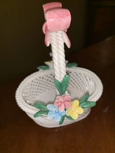 Capodimonte ITALY Porcelain flower basket with PINK BOW SIGNED BEAUTIFUL - Foto 1 di 8