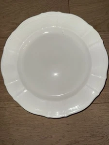 SET (4) ROYAL DOULTON FINE CHINA HALLMARK 10.5" DINNER Plates VINTAGE EXCELLENT - Picture 1 of 4