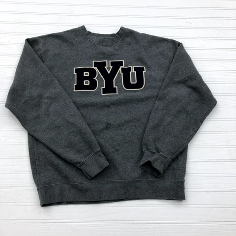 Vintage Gear For Sport Gray Embroidered BYU Crew Neck Sweatshirt Adult Size L Cover