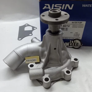 Toyota Land Cruiser 2F FJ40 FJ45 75-80 Water Pump Assy 16100-61012 NEW - Picture 1 of 5