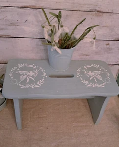alter Hocker Schemel shabby Brocante salbeigrün - Bild 1 von 5