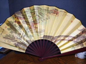 Asiatischer Themenventilator roter Holzgriff  - Bild 1 von 5