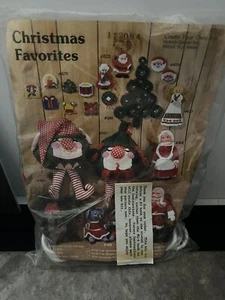 Vintage Christmas Tree Crochet Kit - Picture 1 of 2