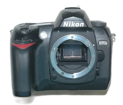 Cuerpo de cámara digital Nikon D70 6,1 MP SLR #2 con tarjeta de memoria, batería, más probado Foto 1 de 4