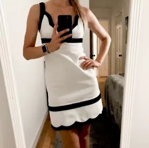 ¡80% DE DESCUENTO!!️VALENTINO ️{$2,490} NUEVO CON ETIQUETAS Vestido blanco muñeca pique talla 10/Grande NUEVO - Imagen 1 de 12