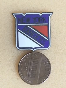 NHL New York Rangers Logo Enameled Pin - Picture 1 of 2