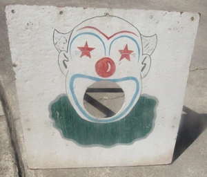 VINTAGE PAINTED CARNIVAL BEAN BAG TOSS GAME BOARD CLOWN - Picture 1 of 11