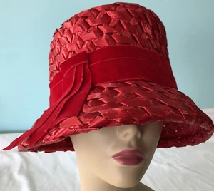 Vtg Red Cellophane Straw Bucket Hat Union Made Velvet Pleated Bow Costume 21" XS - Picture 1 of 12