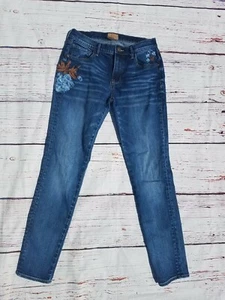 Driftwood Marilyn Floral Embroidered Jeans Lightly Distressed Sz 27 - Picture 1 of 8