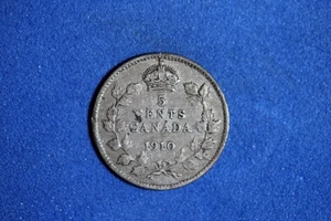 1910 Canada 5 Cents Silver Coin #M24438 - Picture 1 of 2