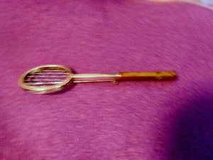 New Price FUN Silver brooch tennis racket vermeil handle - to wear at Wimbledon - Imagen 1 de 2