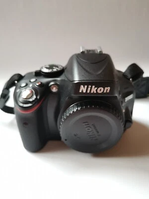 Nikon D5100 + Objektiv Nikon AF-P 18-55 VR Kit - Bild 1 von 4