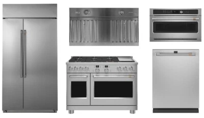 Paquete GE Café Stainless Pro con refrigerador de 48" y rango de combustible doble de 48" Foto 1 de 4