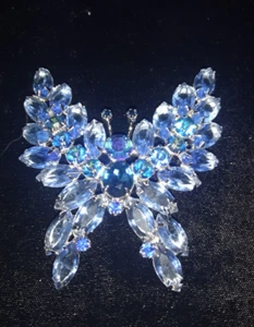 Beautiful Blue silver Butterfly brooch vintage - Picture 1 of 2