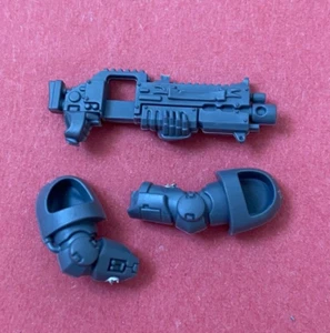 JUEGO DE RIFLE Y ARMAS DE CERROJO HELLSTORM INTERCESOR PESADO DE MARINES ESPACIALES (D) - 40K - Imagen 1 de 1