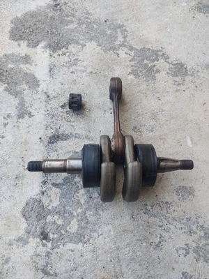 Husqvarna 335xpt crankshaft (OEM) used - Image 1 of 2