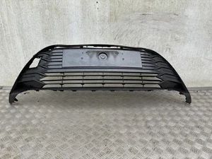 PARAGOLPES DELANTERO PARRILLA RADIADOR TOYOTA YARIS 2017 - 20222 53102-0D130 dañado - Imagen 1 de 10