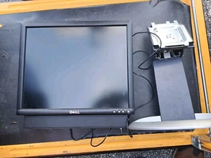 Dell 1703FPs UltraSharp 17" LCD Monitor 1280×1024 VGA DVI + Speaker Bar - Picture 1 of 5