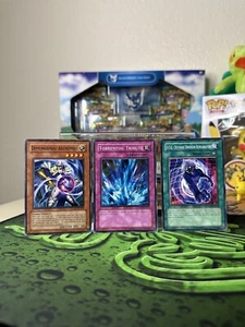 DIMENSIONAL ALCHEMIST SDDE-EN002 + Torrential Tribute SDDE-EN031 + SDDE-EN018 - Imagen 1 de 9