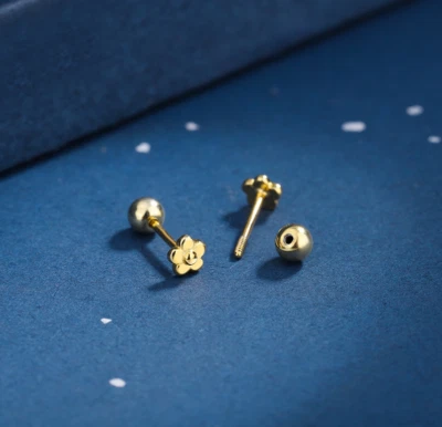 PENDIENTES ARETES Chapados en Oro 14K Pequeños 5mm Flor Margarita TORNILLO TRASERO Regalo I117 Foto 1 de 4