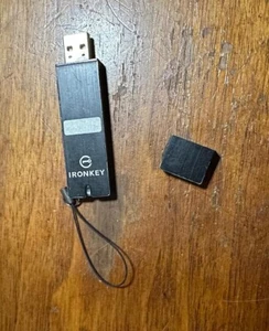 IronKey Secure USB Flash Drive Level 3 FIPS 140 Black - Used #C82 - Photo 1/3