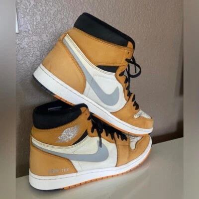 Size 10.5 - Air Jordan 1 Element GORE-TEX High Light Curry - Image 1 of 4