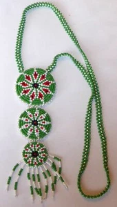 Vintage Southwestern Beaded Necklace Green Red White Black - Picture 1 of 3