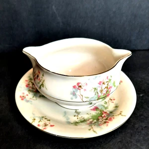 Theodore Haviland New York Apple Blossom Round Gravy Boat W/ Attached UnderPlate - Picture 1 of 3
