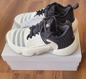 Adidas Trae Unlimited Jr. Sneaker Gr.35,5 Basketballschuhe Neu Mit Karton - Bild 1 von 3