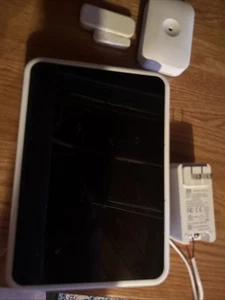 Vivint Smart Hub Control Panel with BONUS glass break sensor and 1 doorway alarm - Picture 1 of 1