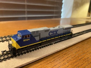 N Scale Kato 176-3402 GE C44-9W "Dash 9" CSX Locomotive RD# 9024 - Picture 1 of 13