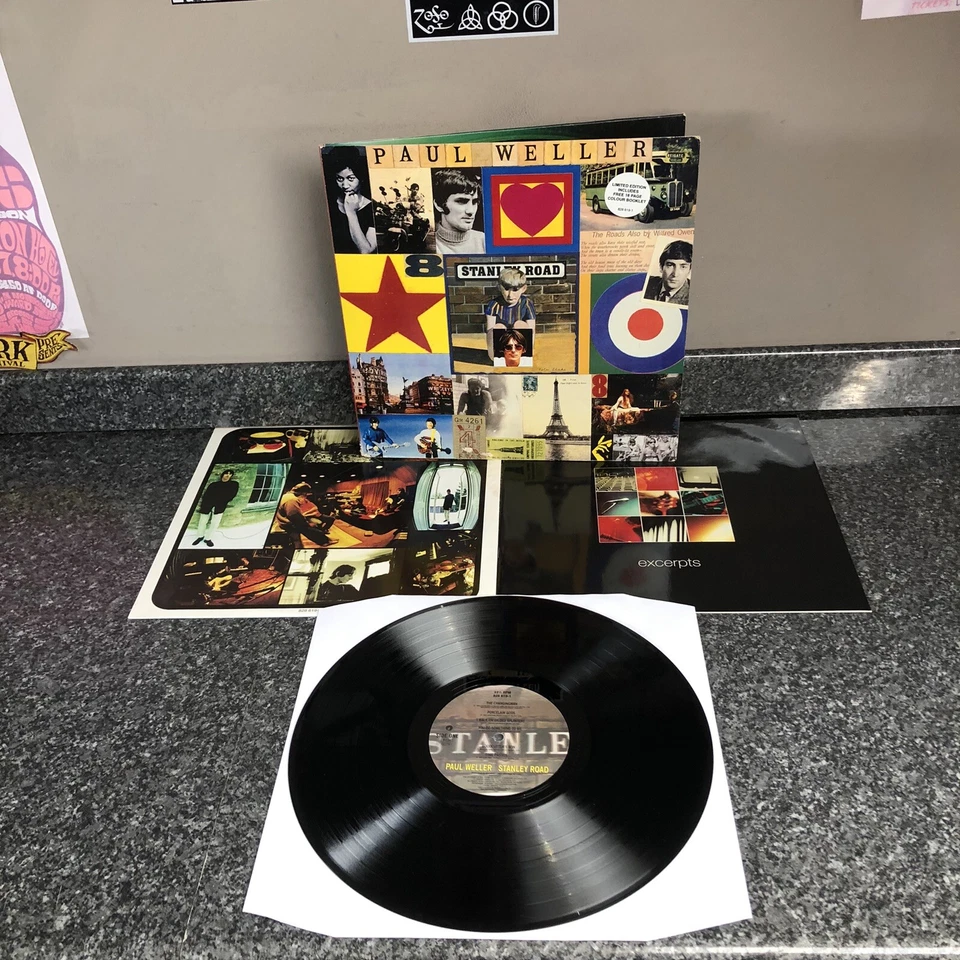 LP VINYL PAUL WELLER STANLEY ROAD LIMITED EDITION C/W BOOKLET 828 619-1 VG+/EX - Image 1 of 4