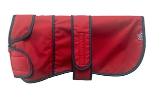 ABRIGO DE PERRO DE RENDIMIENTO IMPERMEABLE CON ORIFICIO PARA ARNÉS - HECHO EN REINO UNIDO. - Imagen 1 de 16