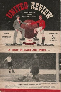 MANCHESTER UNITED v SUNDERLAND ~ 26 DECEMBER 1950 - Picture 1 of 2