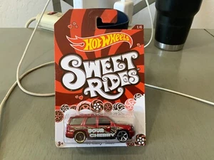 HOT WHEELS ERROR SWEET RIDES '07 CHEVY TAHOE DIFFERENT WHEELS - Picture 1 of 1