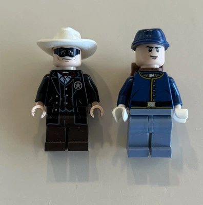 Lote de minifiguras Lego - El guardabosques solitario y soldado de caballería con mochila Foto 1 de 2