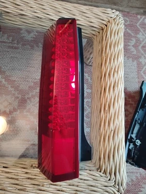 Luz trasera izquierda/lado del conductor Cadillac SRX 2004-2009 15921494 FABRICANTE DE EQUIPOS ORIGINALES Foto 1 de 4