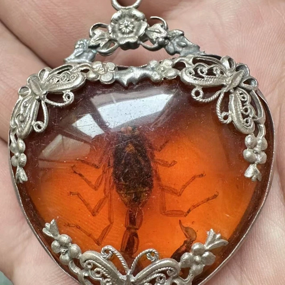 古董风格银色包装琥珀蝎子吊坠收藏品珠宝首饰 — 第 1/4 张图片