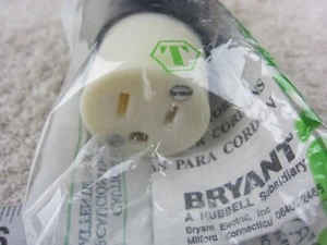 Bryant 5269N 15A 125V gerader Klingenstecker 5-15R, neu - Bild 1 von 2