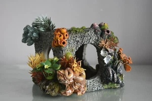 Aquarium Detailed Cube Coral Habitat Garden & Plants 15 x 14 x 11 cms  Fish sea - Picture 1 of 7