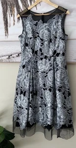 ANTHEA CRAWFORD Embroidered Floral Sequin Fit Flare A Line Dress Pockets Size 12 - Picture 1 of 6