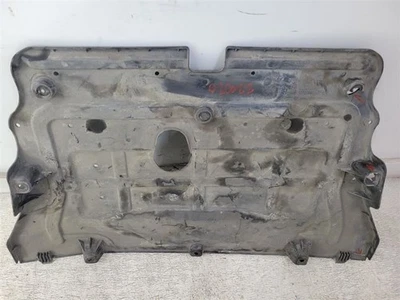 Panel protector contra salpicaduras inferior trasero Hyundai Equus 2011 29120-3M100 *lágrimas* Foto 1 de 4