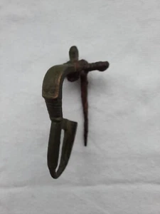 Roman Bronze P shape Fibula Brooch Nice Detail 2 - 3 c AD - Picture 1 of 5