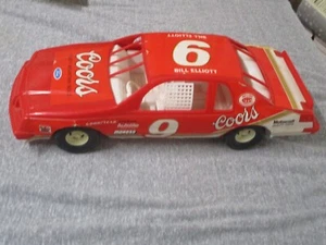 RARO COCHE DE PLÁSTICO VINTAGE BILL ELLIOTT ROJO COORS DE ERTL - Imagen 1 de 5