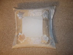 SANDER Kissen exclusiv 40x40 Dekokissen Blatt-Muster Federfüllung - Bild 1 von 2