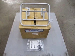 NOS SUZUKI LTZ400 Z400 LTZ 400 QUADSPORT REAR GRAB RAIL COOLER RACK 99950-70404 - Bild 1 von 10