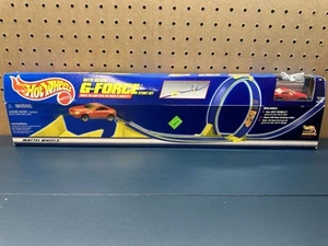 Hot Wheels Nite Glow G-Force Stunt Set shoot the loop with force of gravity - Picture 1 of 15