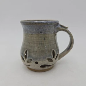 Studio Art Pottery Doppelwandige Cut Out Design Tasse | Signiert vom Künstler - Bild 1 von 16