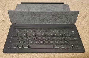 Funda tipo folio con teclado inteligente Apple para iPad Pro de 12,9 pulgadas 1ª generación A1636 - Imagen 1 de 5