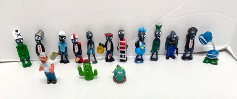 PLANTS VS ZOMBIES LOT OF 15 PVC FIGURES - ALL DIFFERENT. (F) Cover